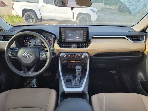 Used 2019 Toyota RAV4 XLE FWD image 9