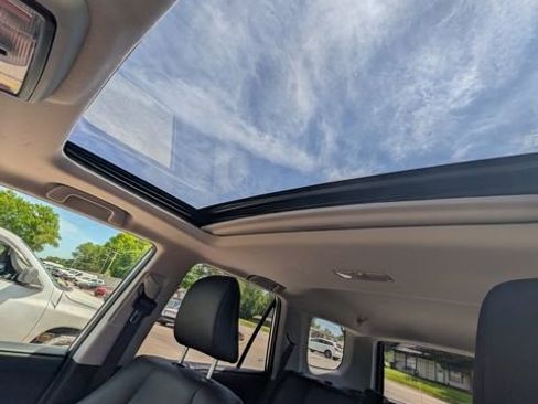 Used 2021 Toyota 4Runner Limited AWD/4WD image 10