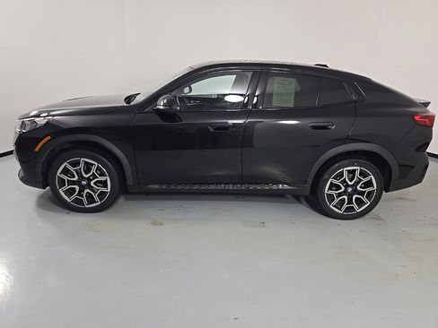 Certified 2025 BMW X2 xDrive28i w/ Convenience Package image 4