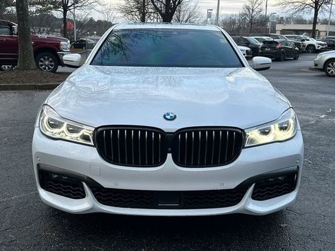 Used 2019 BMW 750i xDrive w/ Executive Package image 2