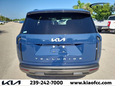 New 2027 Kia Telluride S w/ Towing Package FWD image 8