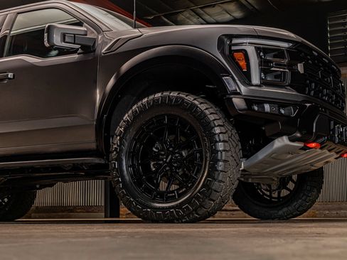 Used 2025 Ford F150 Raptor w/ Equipment Group 803A Raptor R AWD/4WD image 12