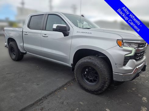 Used 2022 Chevrolet Silverado 1500 LT RWD image 1