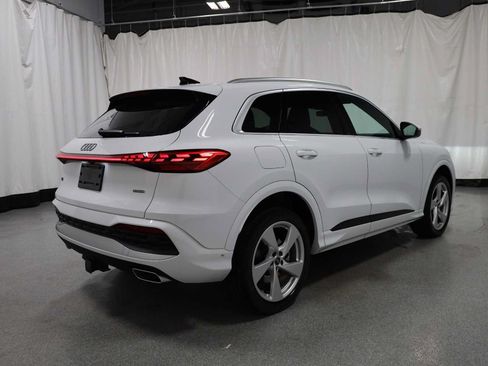 Certified 2025 Audi Q5 Premium Plus w/ Premium Plus AWD/4WD image 9