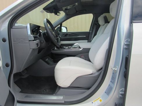 New 2025 Cadillac Escalade IQ Sport 1 w/ LPO, ONYX Package image 5