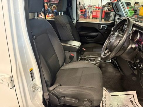 Used 2023 Jeep Wrangler Unlimited Sport AWD/4WD image 10