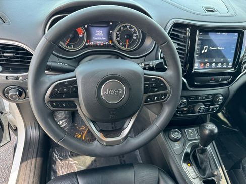 Used 2022 Jeep Cherokee Limited image 23