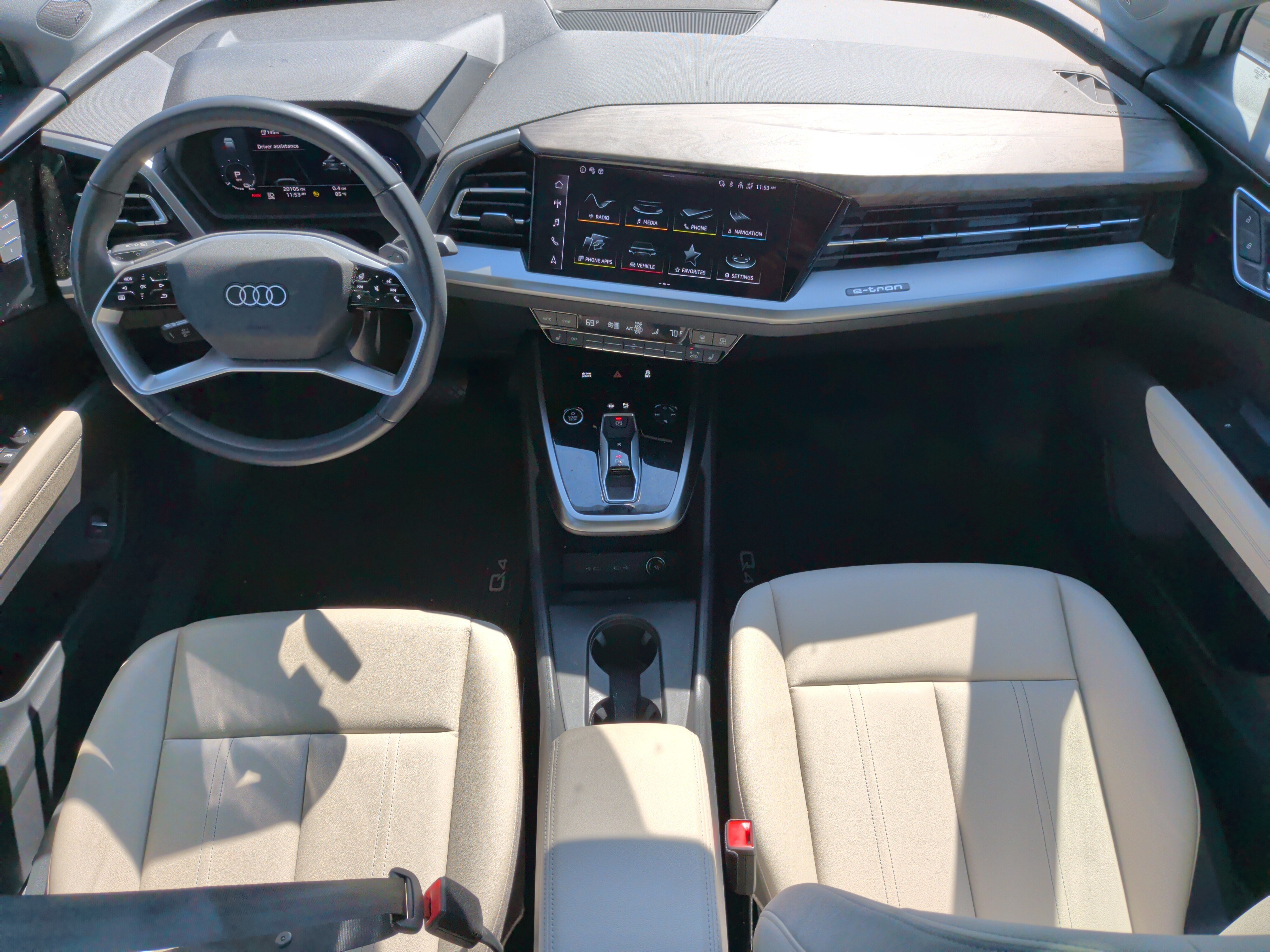 Used 2023 Audi Q4 e-tron Premium Plus w/ Premium Plus AWD/4WD image 29