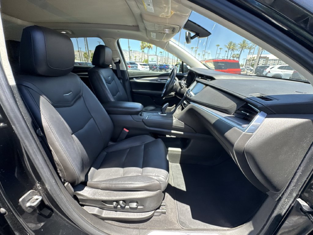 Used 2017 Cadillac XT5 Luxury FWD image 30