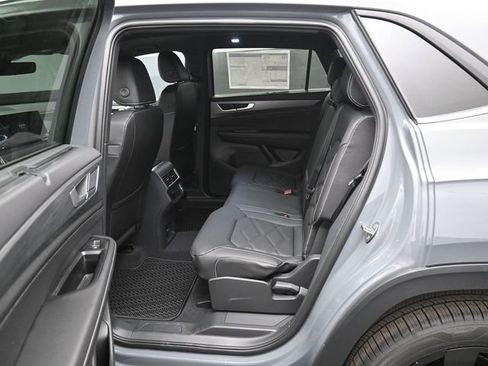 New 2026 Volkswagen Atlas Cross Sport SE AWD/4WD image 11