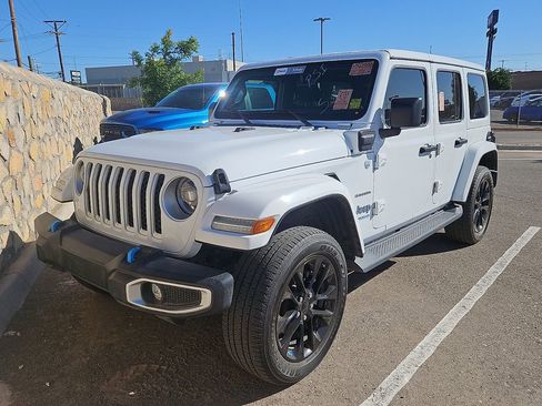 Used 2022 Jeep Wrangler Unlimited Sahara AWD/4WD image 1
