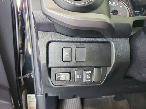 Used 2022 Toyota Tacoma TRD Off-Road w/ Technology Package RWD image 13