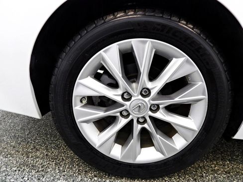 Used 2014 Lexus ES 300h w/ Luxury Package w/Bamboo Trim FWD image 22