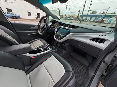 Used 2020 Chevrolet Bolt LT image 22