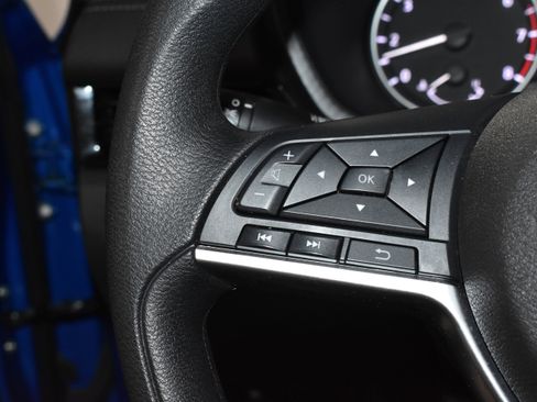 Used 2025 Nissan Sentra SV FWD image 15