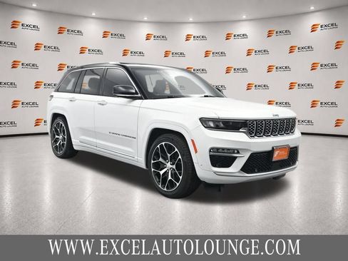 Used 2022 Jeep Grand Cherokee Summit AWD/4WD image 7