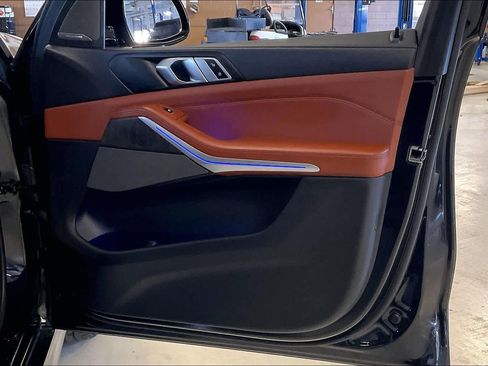 Certified 2024 BMW X5 xDrive40i w/ M Sport Package image 22