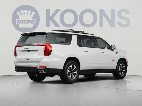 New 2026 GMC Yukon XL AT4 Ultimate w/ LPO, Illumination Package AWD/4WD image 4