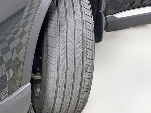 Certified 2025 Honda Pilot Touring image 25