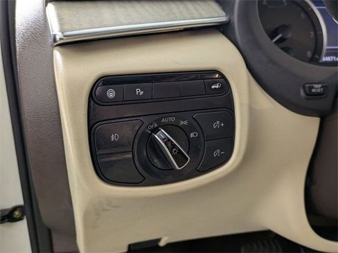 Used 2019 INFINITI QX50 Essential w/ Sensory Package image 15