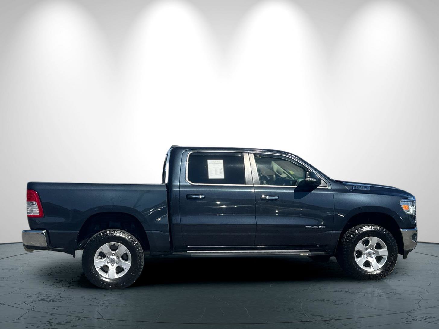 Used 2020 RAM 1500 Big Horn AWD/4WD image 3