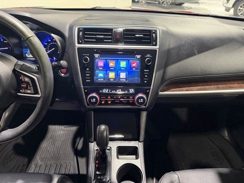 Used 2018 Subaru Outback 2.5i Limited image 24