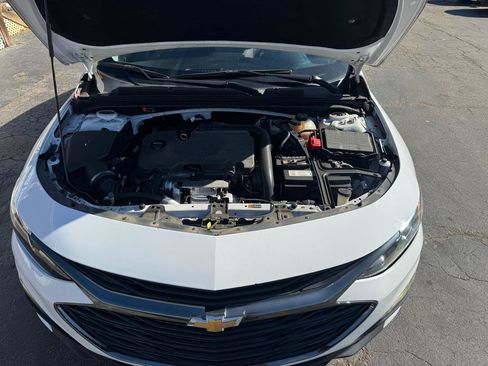 Used 2019 Chevrolet Malibu LT FWD image 12
