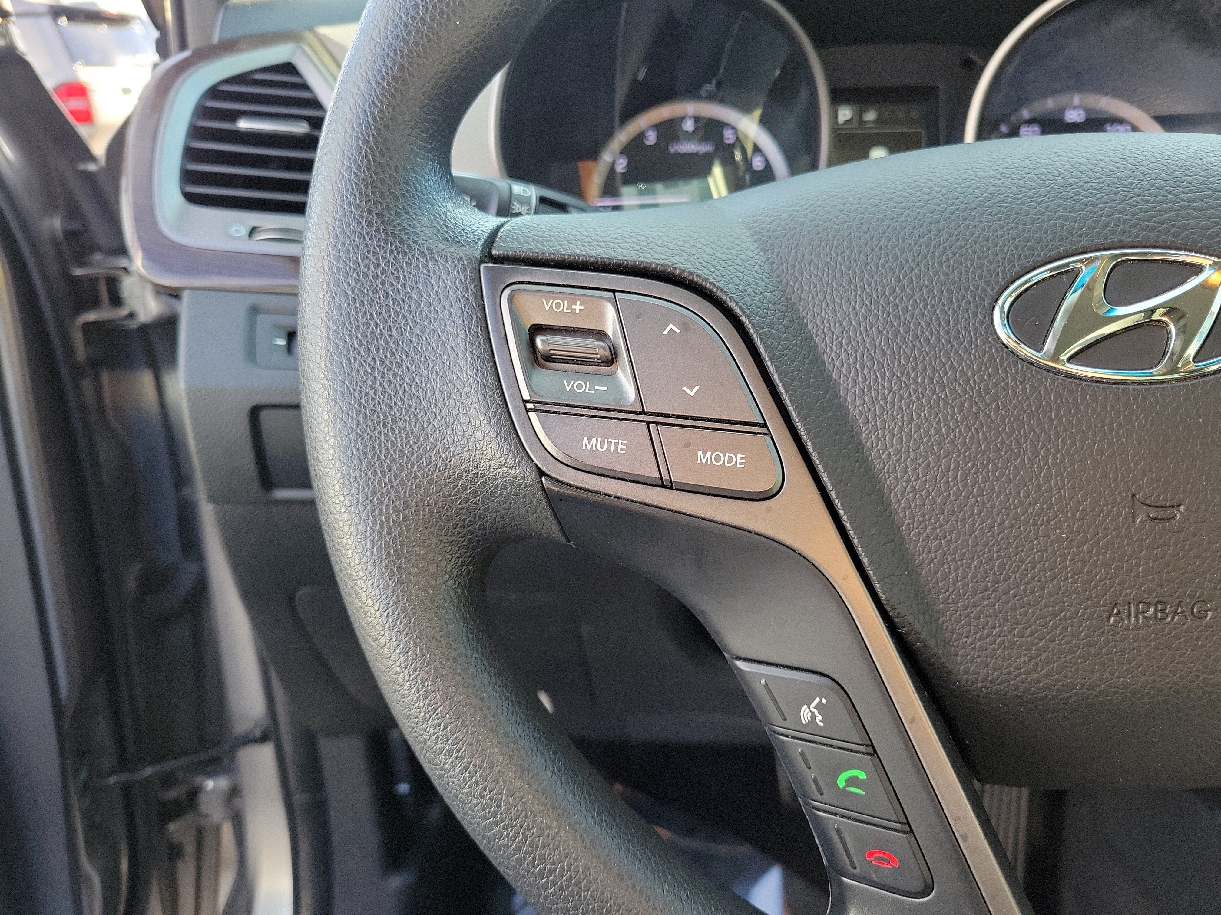Used 2018 Hyundai Santa Fe Sport w/ 2.4L Value Package 02 FWD image 22