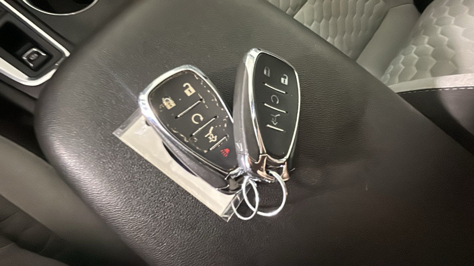 Used 2019 Chevrolet Equinox LT w/ Driver Convenience Package FWD image 25