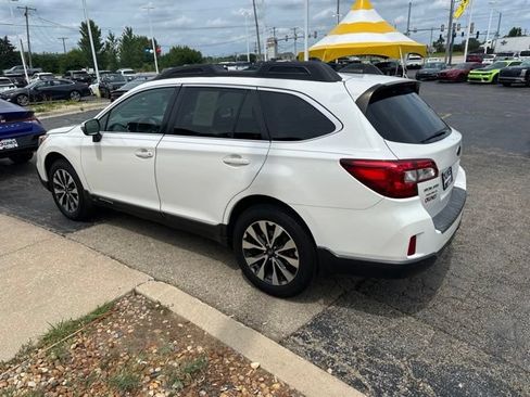 Used 2017 Subaru Outback 2.5i Limited AWD/4WD image 7
