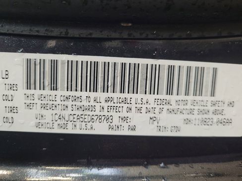 Used 2014 Jeep Compass Latitude w/ Sun/Sound Group FWD image 33