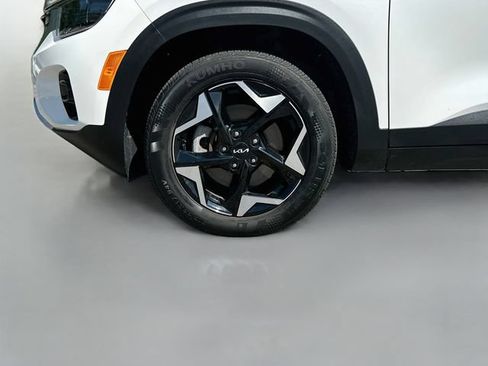 Used 2024 Kia Seltos EX AWD/4WD image 35