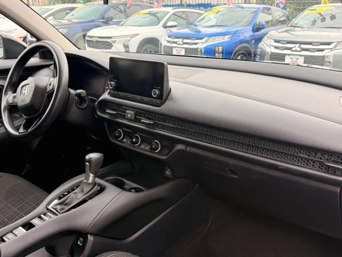 Used 2023 Honda HR-V LX image 16