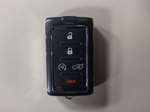 Used 2022 Jeep Grand Cherokee Limited 4xe w/ MOPAR Finishing Package AWD/4WD image 32