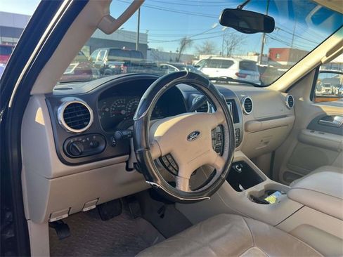 Used 2004 Ford Expedition Eddie Bauer image 21