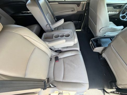 Used 2019 Honda Odyssey EX-L image 12