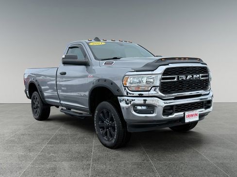 Used 2021 RAM 3500 Tradesman w/ Chrome Appearance Group image 2