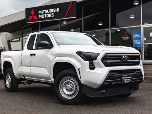Used 2024 Toyota Tacoma SR RWD image 1