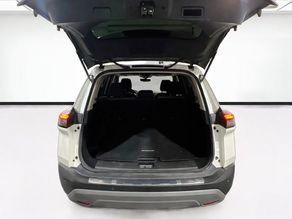 Used 2023 Nissan Rogue SV FWD image 18