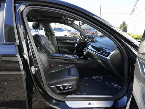 Used 2016 BMW 750i xDrive image 21