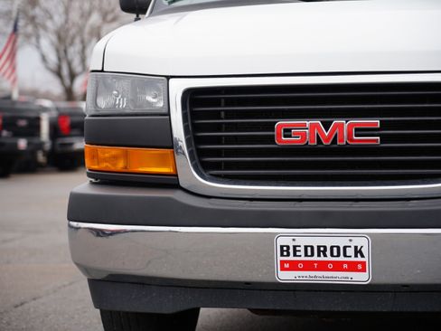 Used 2022 GMC Savana 2500 w/ Driver Convenience Package image 7