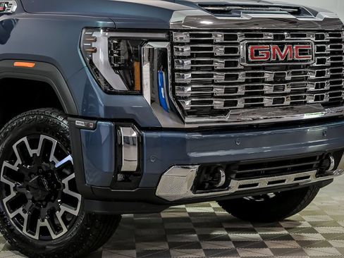 New 2026 GMC Sierra 2500 Denali w/ Denali Reserve Package AWD/4WD image 2