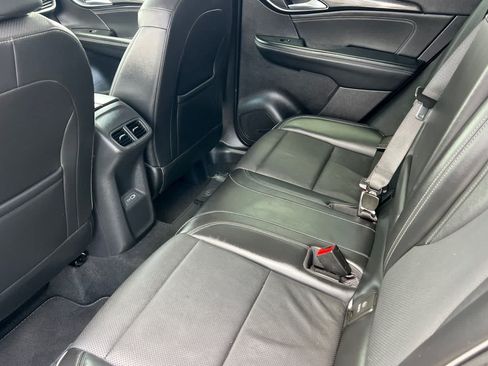 Used 2023 Buick Envision Essence FWD image 5