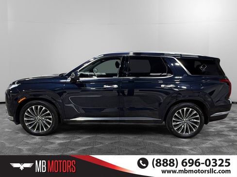Used 2023 Hyundai Palisade Calligraphy w/ Cargo Package AWD/4WD image 9