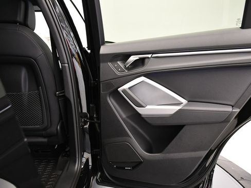 Certified 2025 Audi Q3 2.0T Premium Plus w/ Premium Plus Package image 51