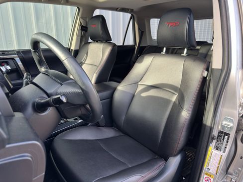 Certified 2018 Toyota 4Runner TRD Off-Road Premium image 9