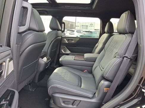 New 2026 INFINITI QX80 Autograph w/ Premium Cargo Package image 7