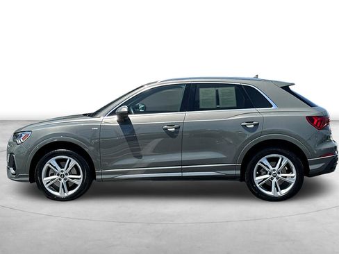Used 2022 Audi Q3 2.0T Premium Plus w/ Premium Plus Package image 3