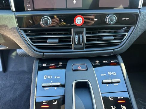 Used 2026 Porsche Macan AWD/4WD image 50