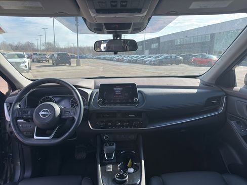 Certified 2023 Nissan Rogue SV w/ SV Premium B Package image 28